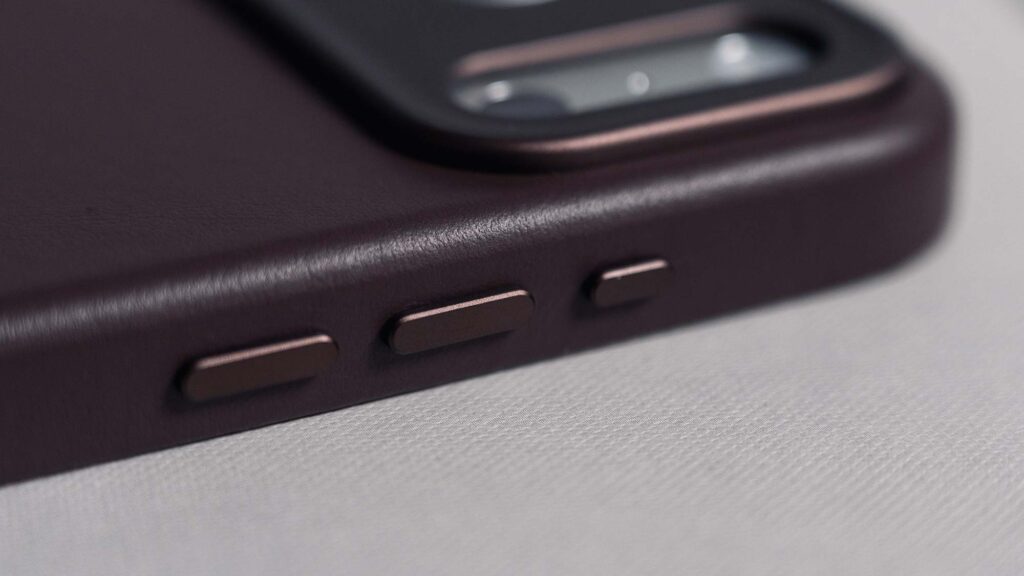 Decoded Leather Case for iPhone 17 Pro Review